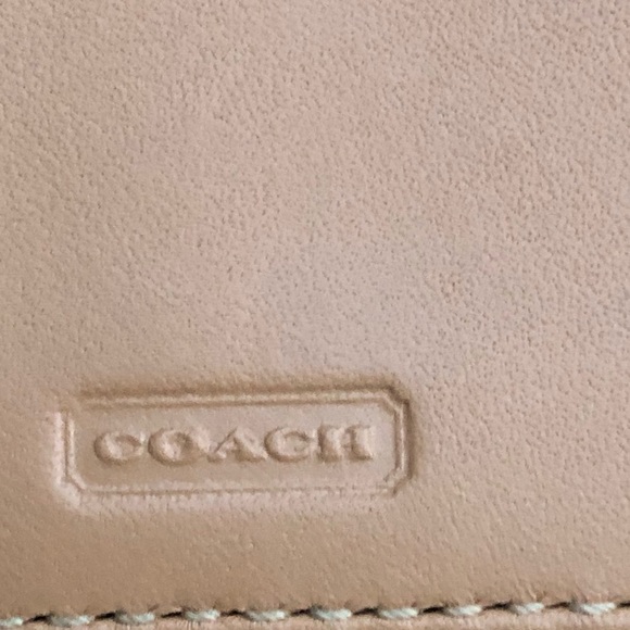 Coach Wallet - Picture 7 of 8
